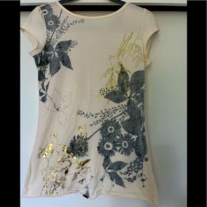 Topshop/ Realitee T-shirt with birds and plant print pattern.